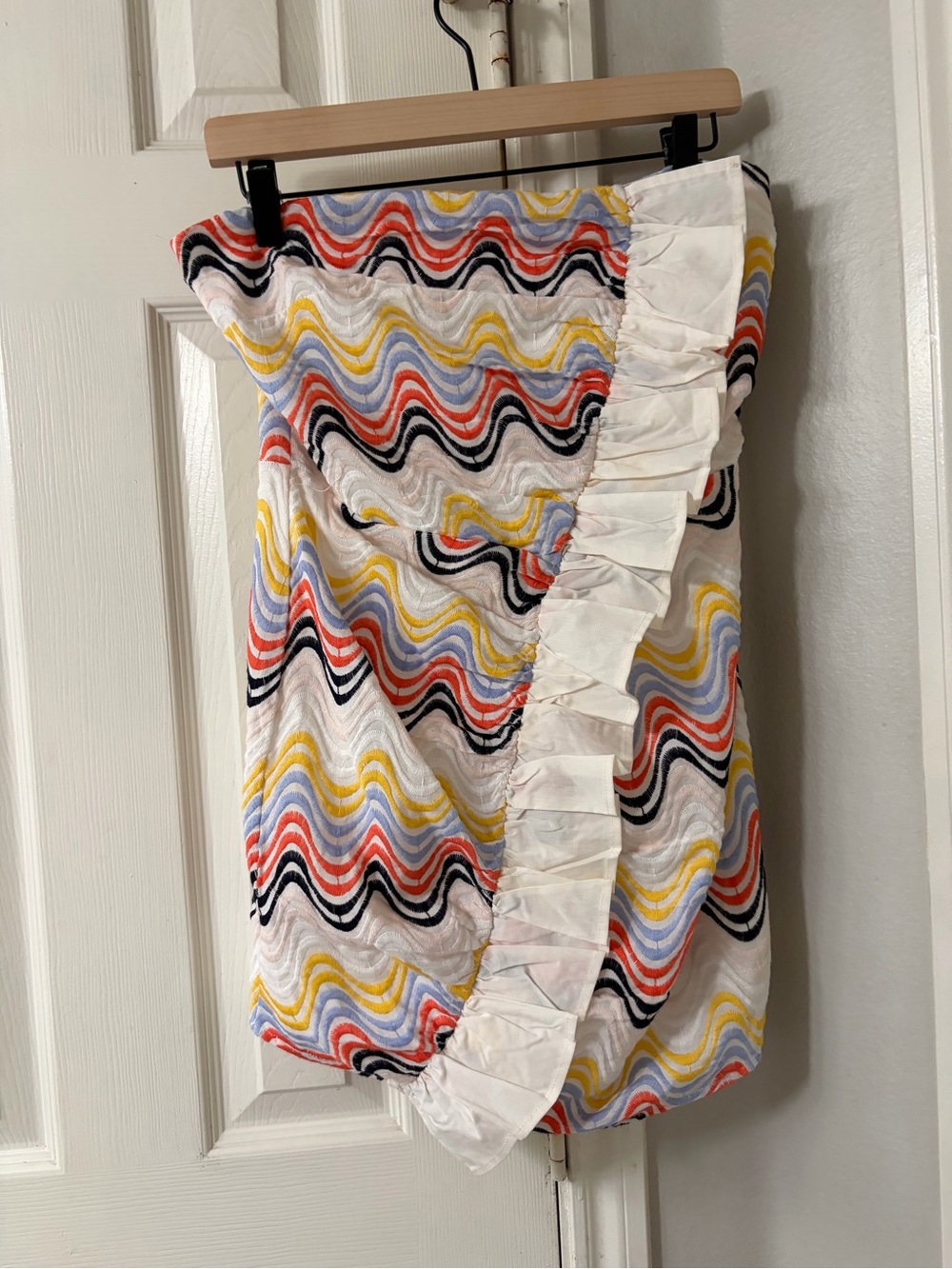 Tularosa Hannah Ruffle Trim Skirt in Rainbow Zigzag - Size M